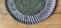 Patera z fakturą koronki średnica 25 cm. fioletowo-niebieska